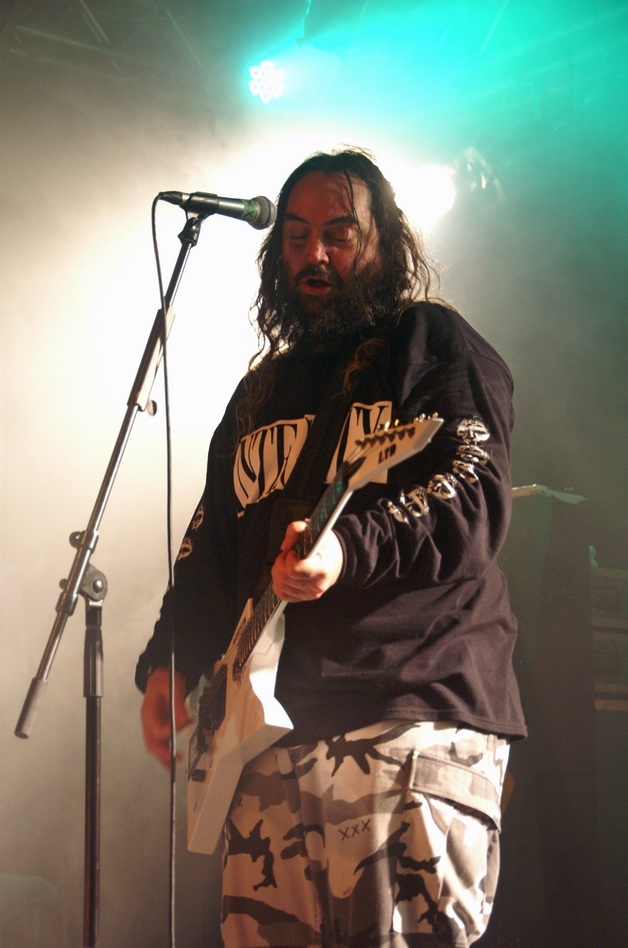 Cavalera Conspiracy – Stammgäste im Backstage: der Cavalera-Clan. – Max.
