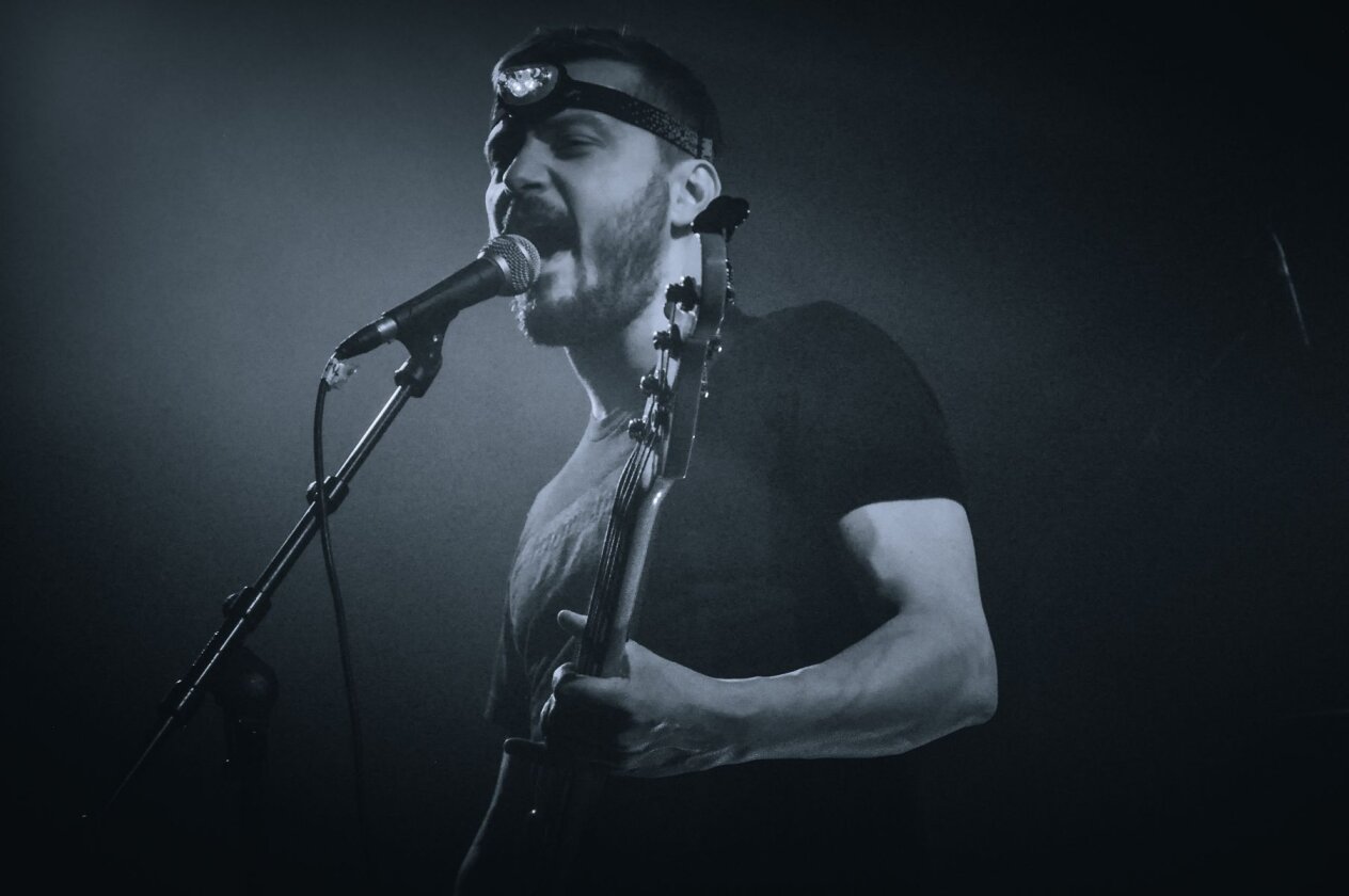 Celeste (F) – Stirnlampen auf, hier kommt die Soundwand: Celeste bringen "Assassine(s)" live nach Köln. – Johan Girardeau.
