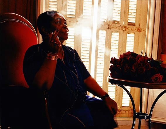 2009 präsentiert Cesária Évora "Nha Sentimento". – 2009 veröffentlicht die Grande Dame der ...