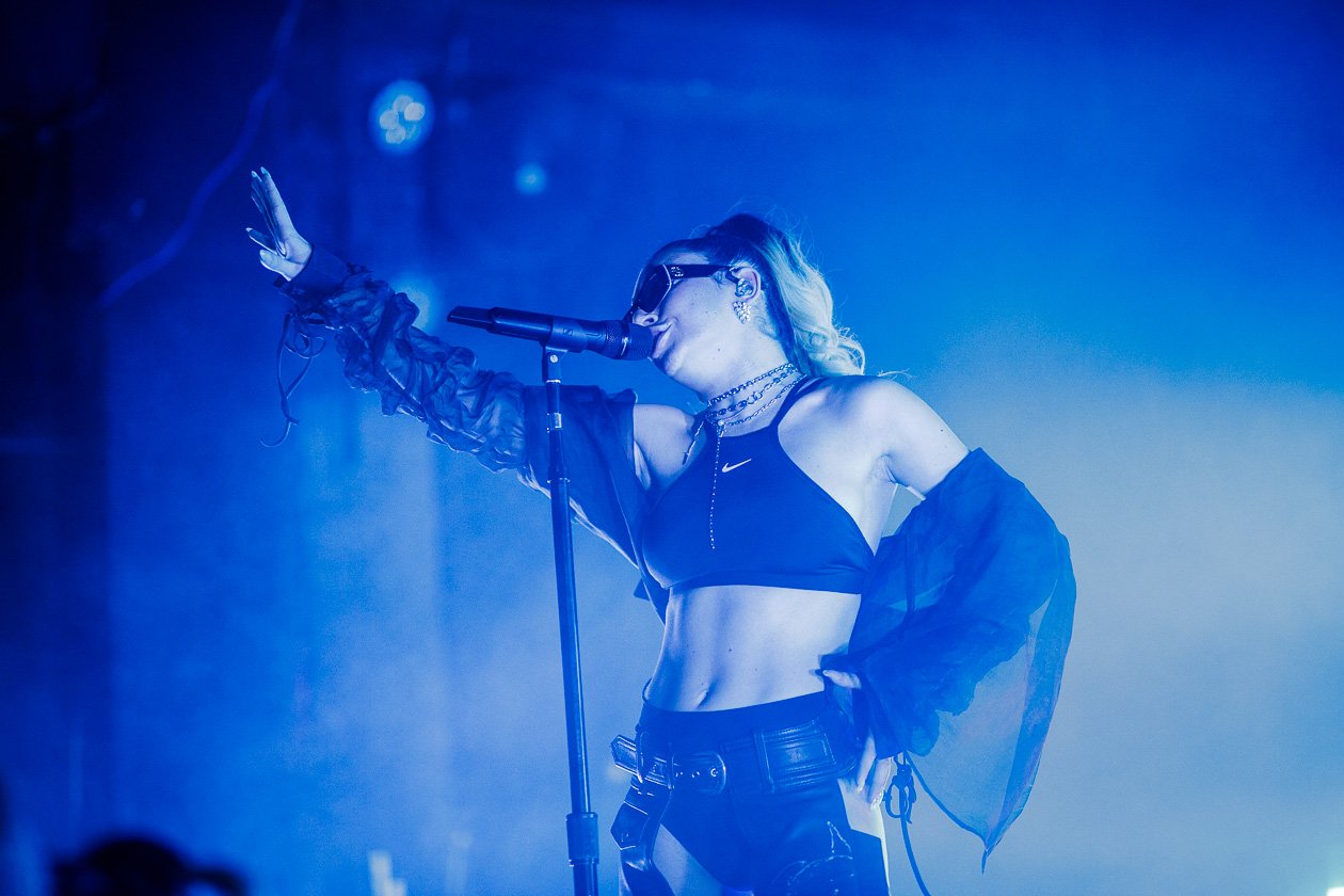 Auf dem Sprung nach ganz oben - die Britin 2019 live in der Hauptstadt. – Charli XCX.