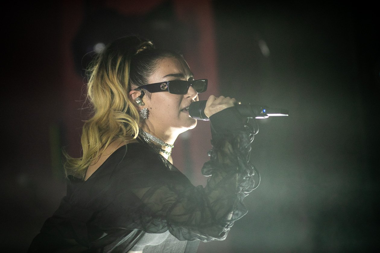 Auf dem Sprung nach ganz oben - die Britin 2019 live in der Hauptstadt. – Charli XCX.