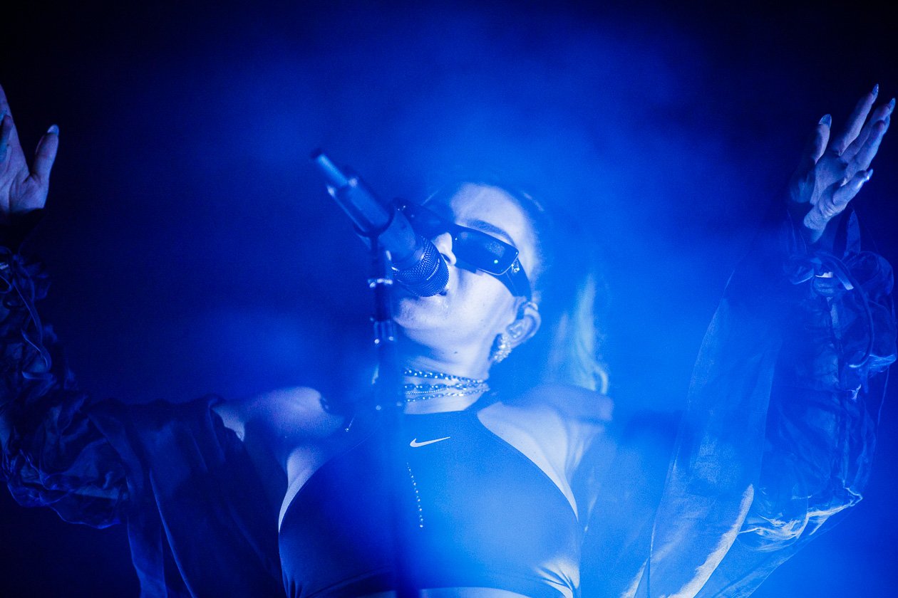 Auf dem Sprung nach ganz oben - die Britin 2019 live in der Hauptstadt. – Charli XCX.