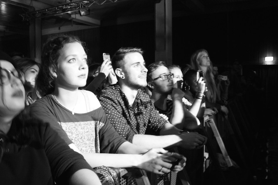 Chet Faker – Der Australier gastierte in der Haupstadt. – Chets Fans.