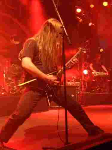Auch den Children Of Bodom wächst inzwischen sogar ein Bart. – 