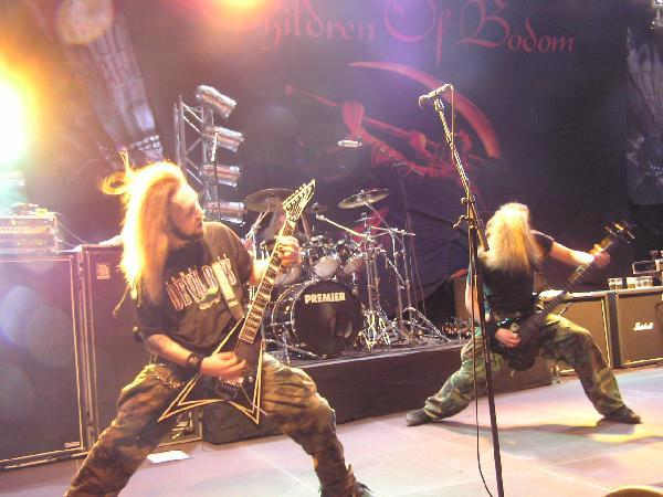 Auch den Children Of Bodom wächst inzwischen sogar ein Bart. – 
