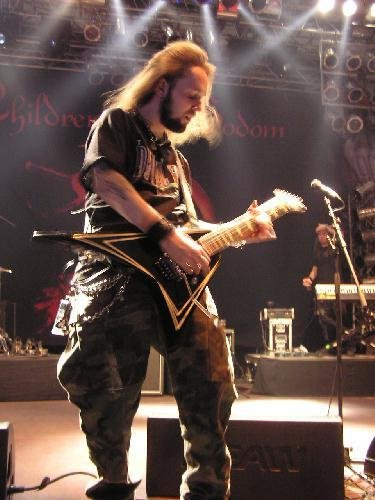 Auch den Children Of Bodom wächst inzwischen sogar ein Bart. – 