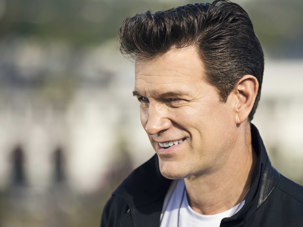 Chris Isaak