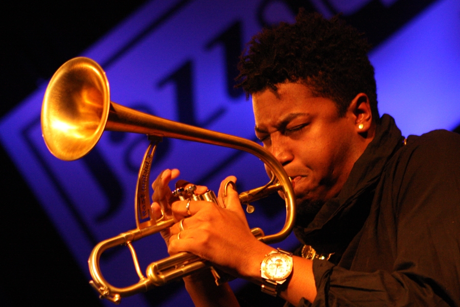 Christian Scott live auf dem Jazz No Jazz-Festival in Zürich 2010. – Live in Zürich auf dem Jazz No Jazz-Festival.