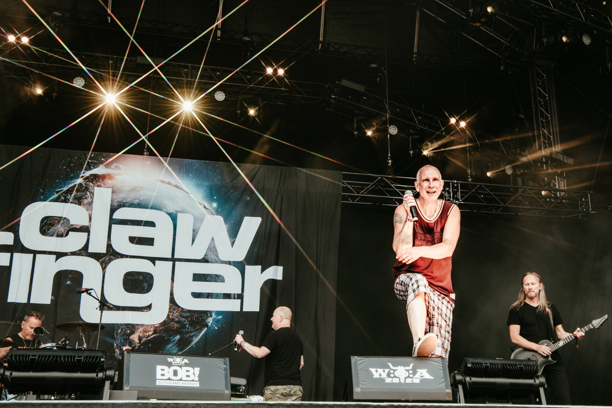 Harte Grooves since 1993: Die sympathischen Schweden sind auf dem Heiligen Acker stets willkommen. – Clawfinger.