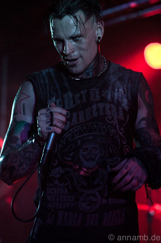 Combichrist – Andy LaPlegua und Co. in der Rockfabrik. – ... auf Touren zu bringen.