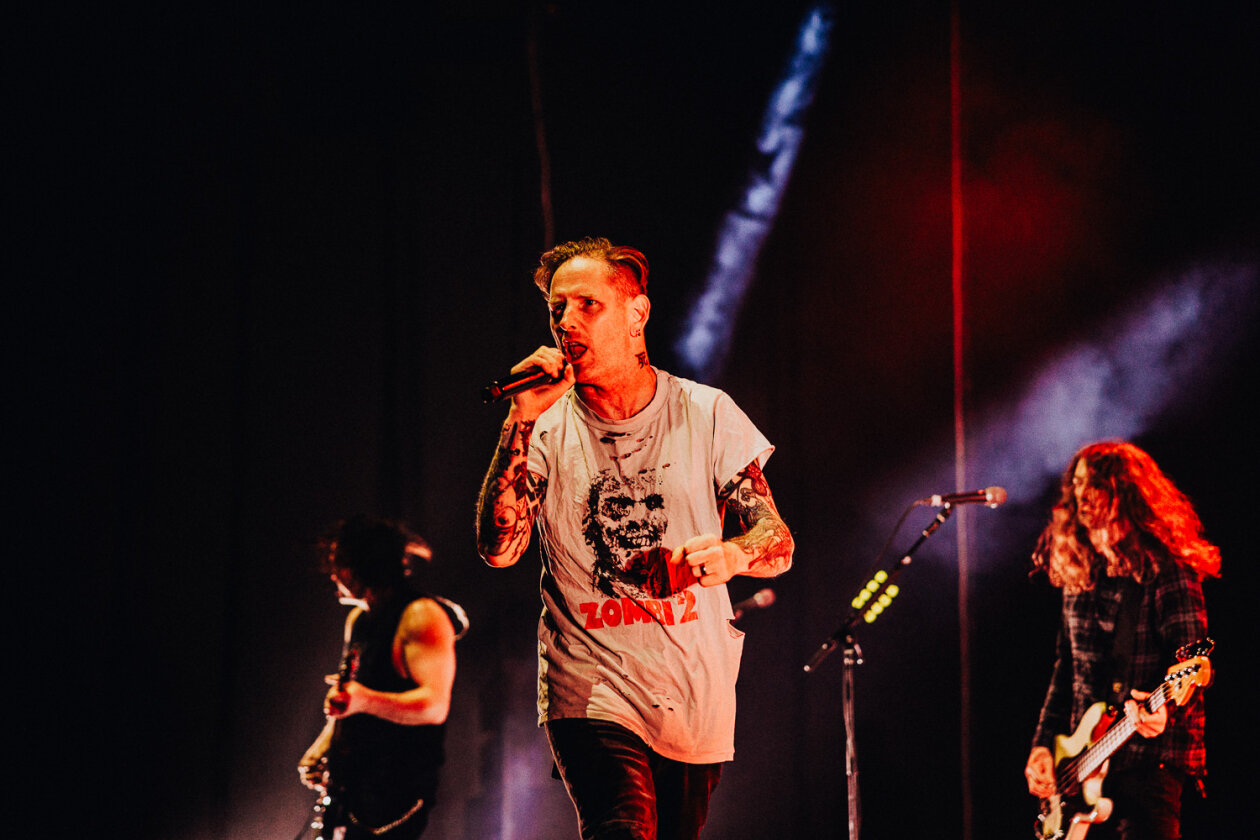 Zwei Alben im Gepäck: der Slipknot-Frontmann on tour mit Soloband. – Corey Taylor und Band.