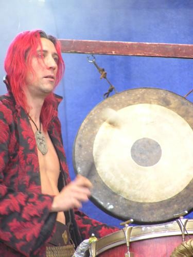 Corvus Corax – Live wie immer ein buntes Spiel aus Farben, Klängen und Instrumenten. – 