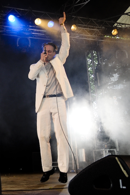 Covenant beim Amphi Festival in Köln. – 