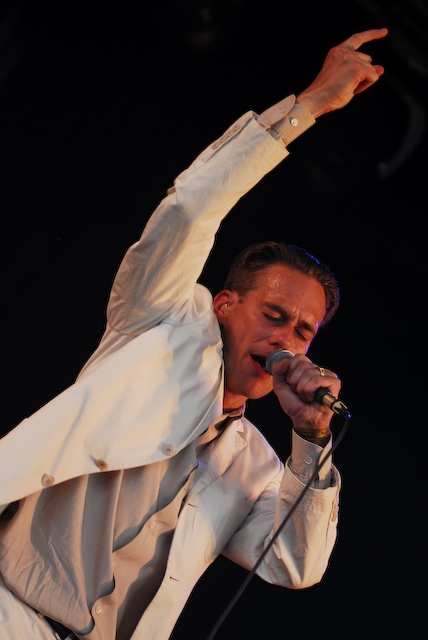 Covenant beim Amphi Festival in Köln. – 