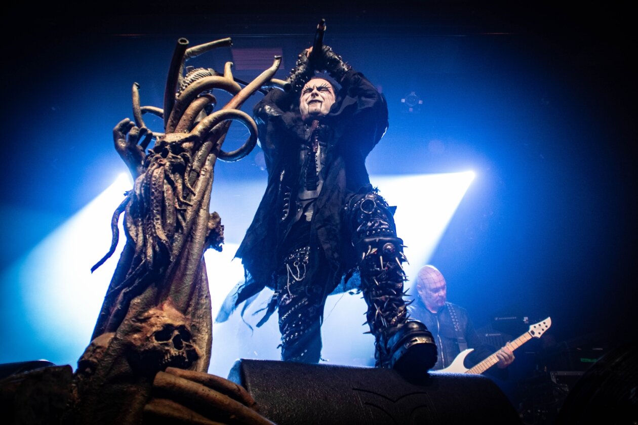 Dark Horses And Forces: Cradle Of Filth kreischen wieder. – Cradle Of Filth.