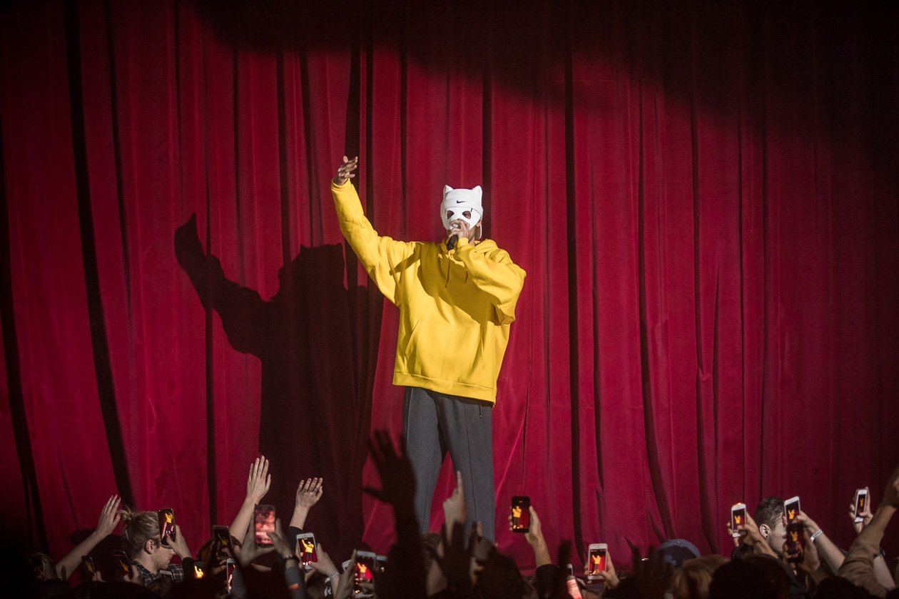 Panda's back. Live. Hautnah. – Cro.