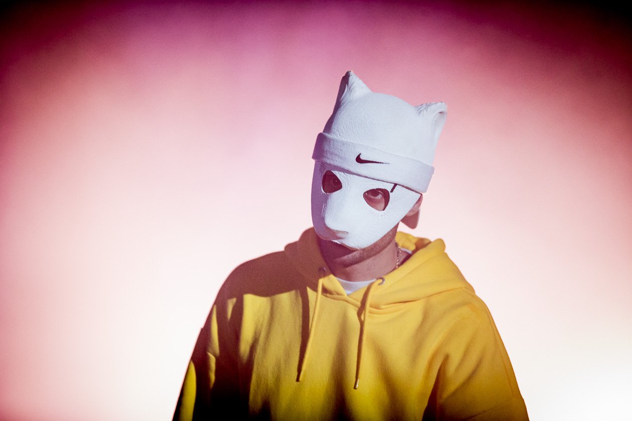 Panda's back. Live. Hautnah. – Cro.