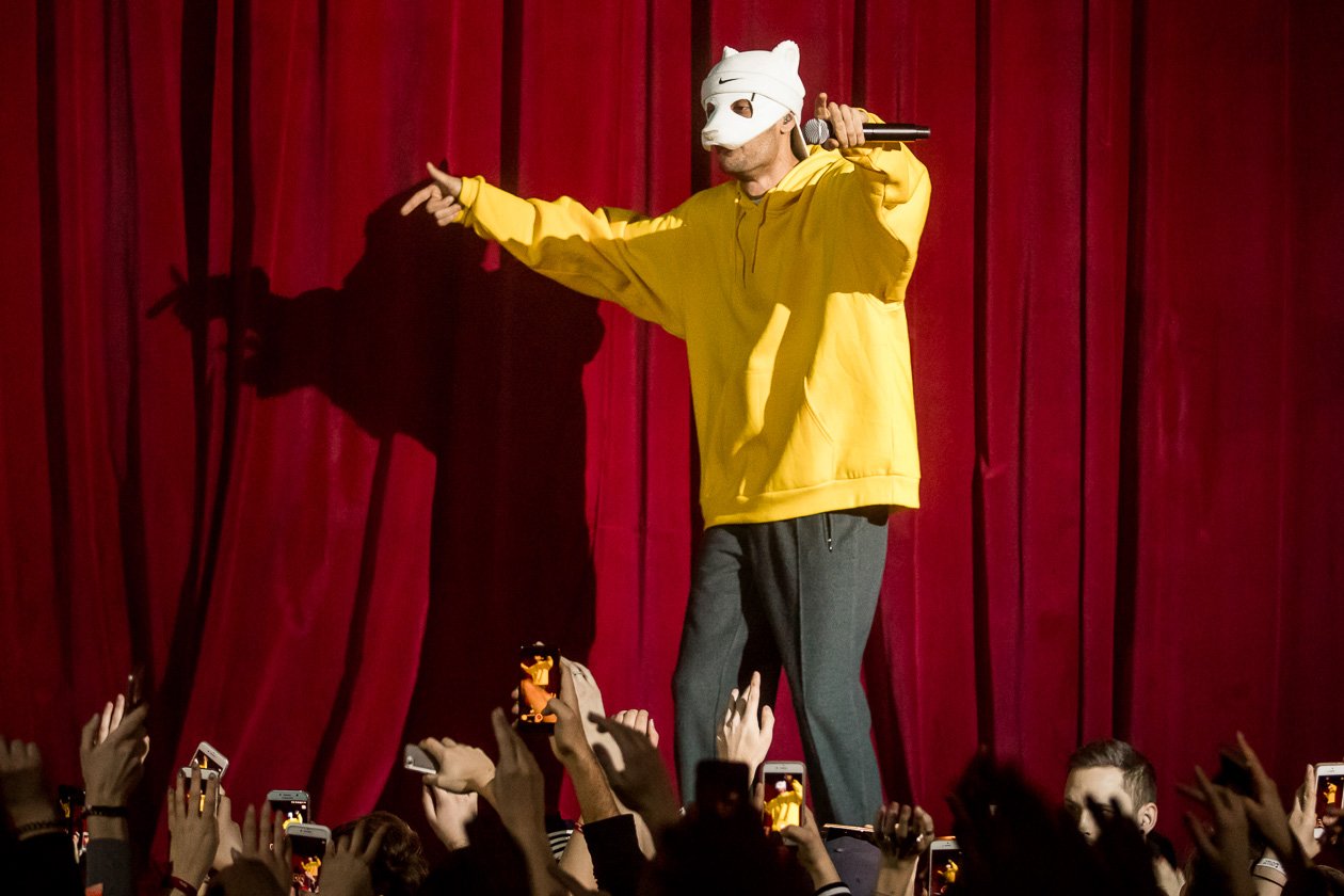 Panda's back. Live. Hautnah. – Cro.