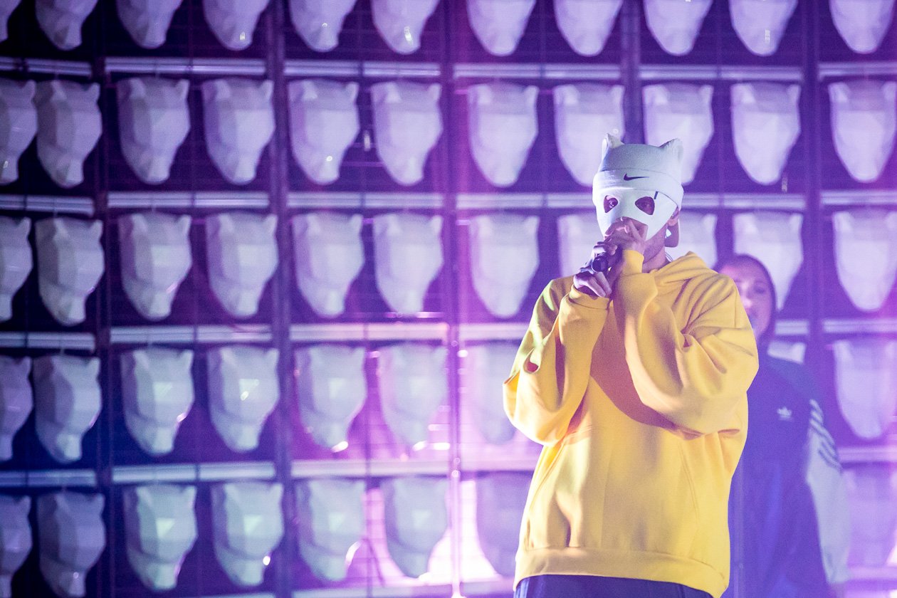 Panda's back. Live. Hautnah. – Cro.