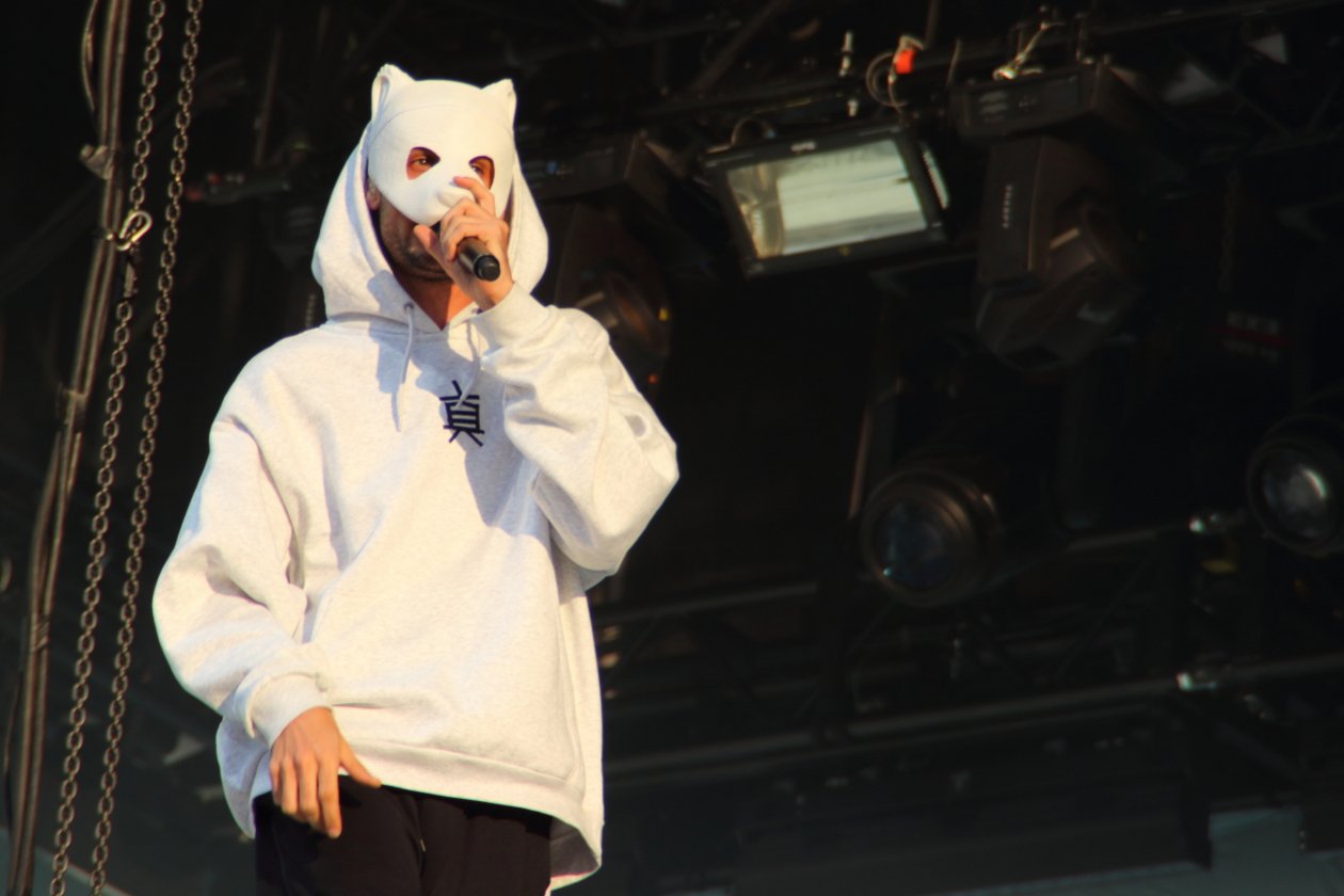 Panda-Alarm auf der Pferderennbahn Hoppegarten. – Cro.