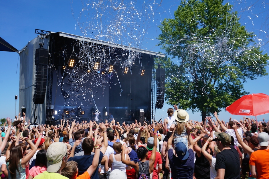 Pfingsten 2014 stellt Cro das neue Album "Melodie" am Bodensee vor. – Tag Am See - Auftakt in Romanshorn am Schweizer Bodenseeufer