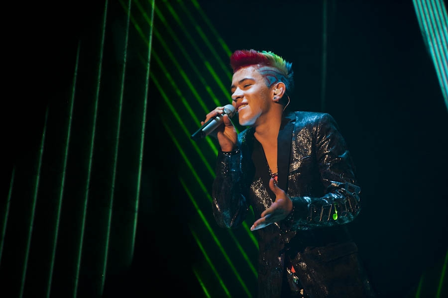Daniele Negroni vs Luca Hänni. – DSDS 2012 - Das Finale.