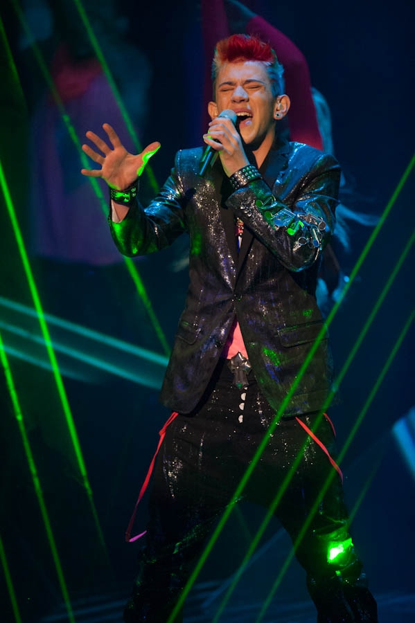 Daniele Negroni vs Luca Hänni. – DSDS 2012 - Das Finale.