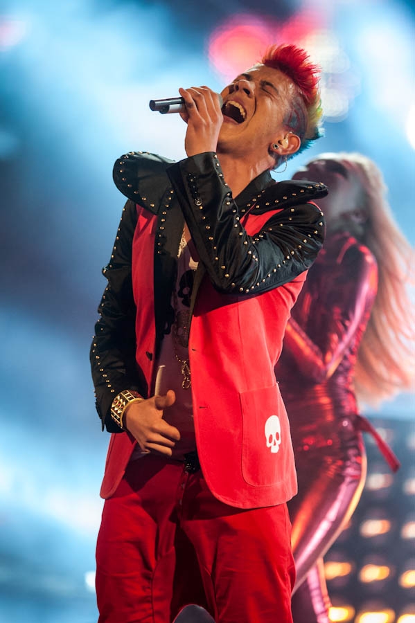 Daniele Negroni vs Luca Hänni. – DSDS 2012 - Das Finale.