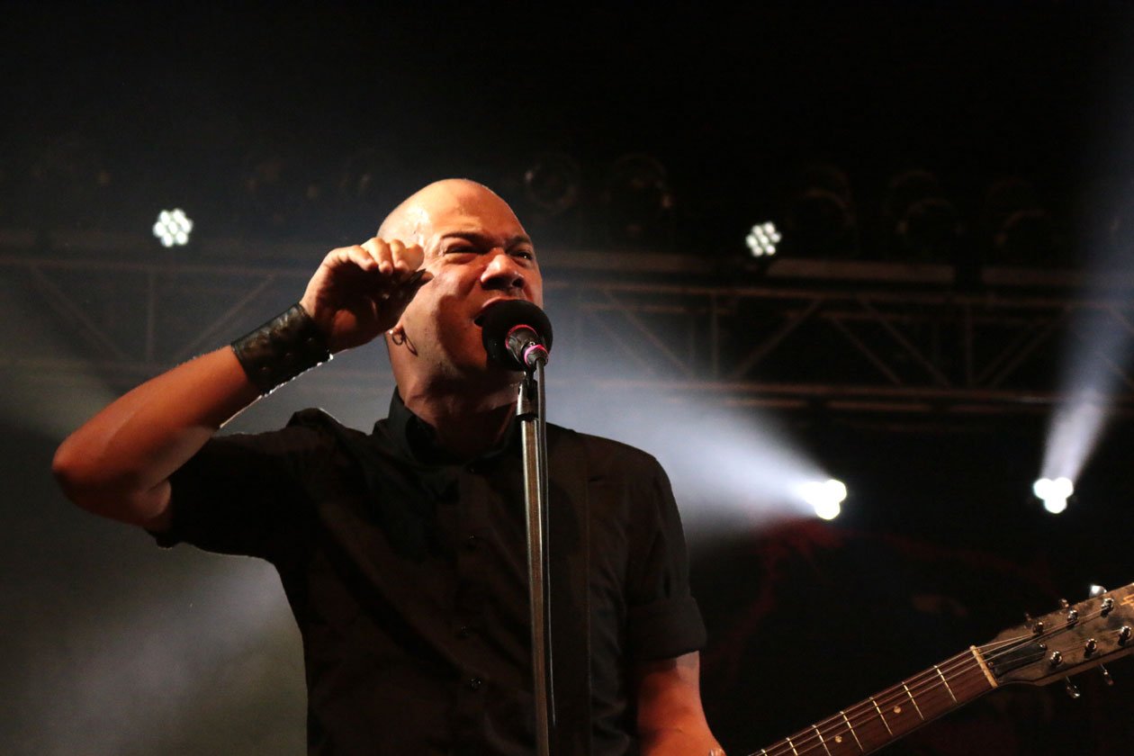 Danko Jones – Nach zehn Jahren zurück im Club - und der Schweiß tropft noch immer von der Decke. – Heul doch.