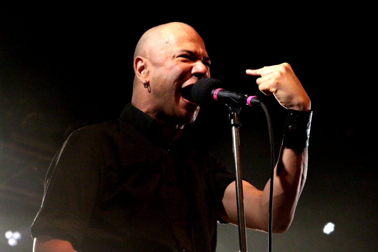 Danko Jones – Nach zehn Jahren zurück im Club - und der Schweiß tropft noch immer von der Decke. – ... talking to me?