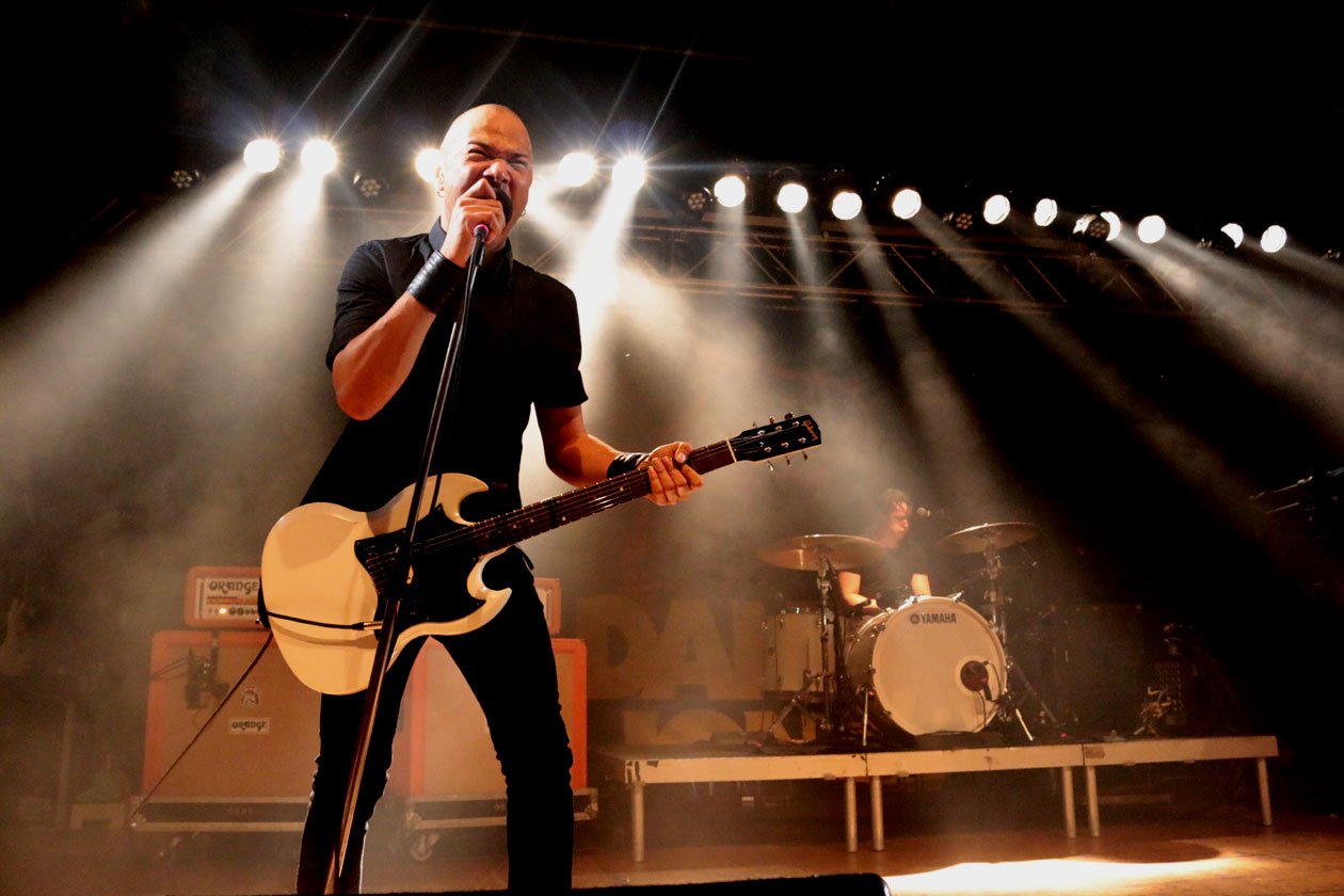 Danko Jones – Nach zehn Jahren zurück im Club - und der Schweiß tropft noch immer von der Decke. – Vollgas, Baby!