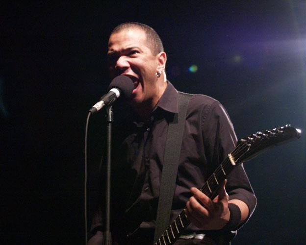 Danko Jones – Das Publikum huldigt wieder einmal dem Poser vor dem Herrn. – 