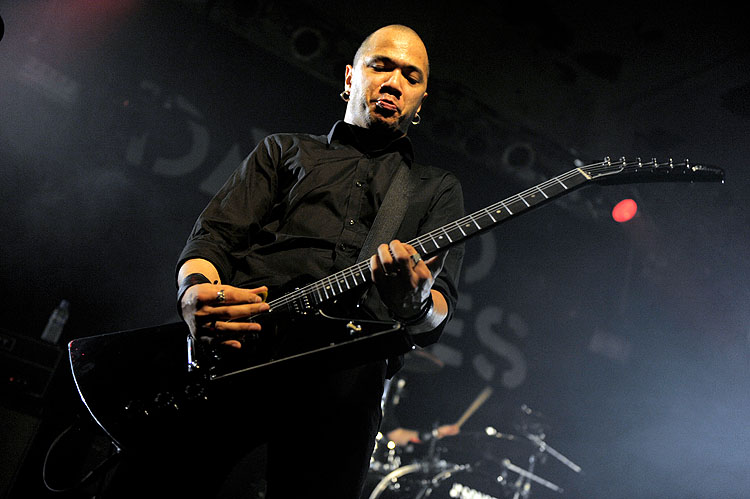Rocken mit Stil: Danko Jones in der Essigfabrik Köln. – Danko Jones live in Köln.
