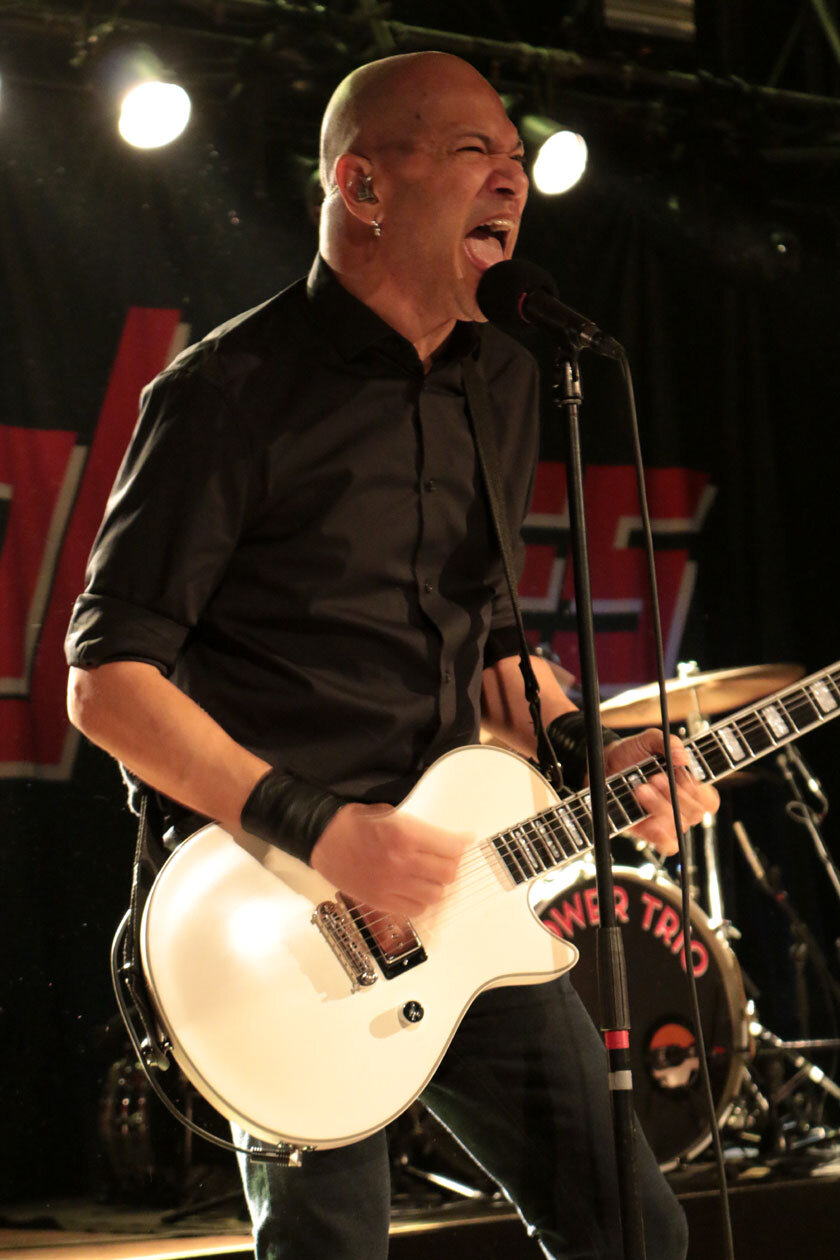 Danko und Band gehen ab, wie man sie kennt und liebt. – Danko Jones.