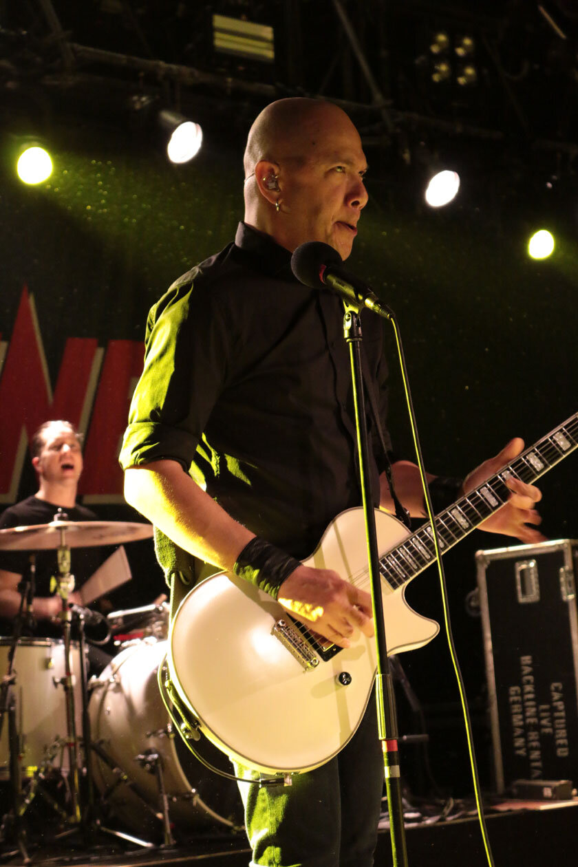 Danko und Band gehen ab, wie man sie kennt und liebt. – Danko Jones.