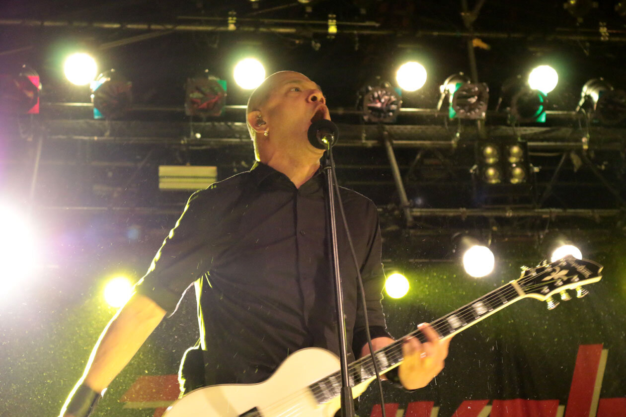 Danko und Band gehen ab, wie man sie kennt und liebt. – Danko Jones.