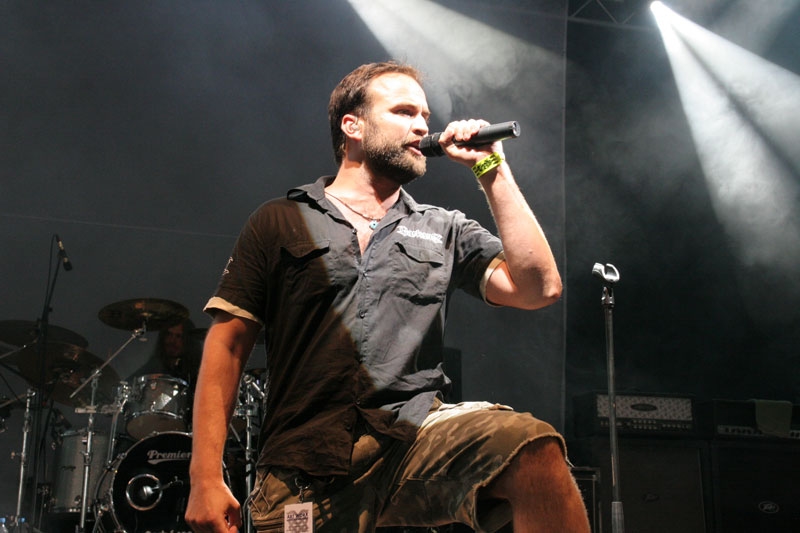 Darkane – Mussten zwar in der Halle ran, machten da aber richtig was los. – Jens Broman
