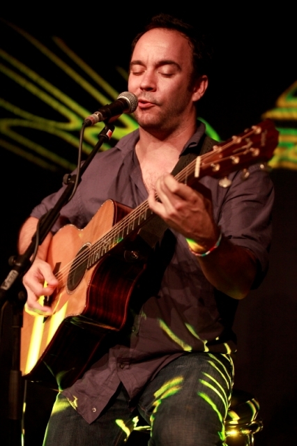 Dave Matthews Band – Best-Of-Akustik-Gig in der Warner Music Lounge. – Perfekt aufeinander abgestimmte Harmonien.
