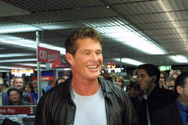 David Hasselhoff – David Hasselhof Anfang 2004 im Saturn Köln. – 