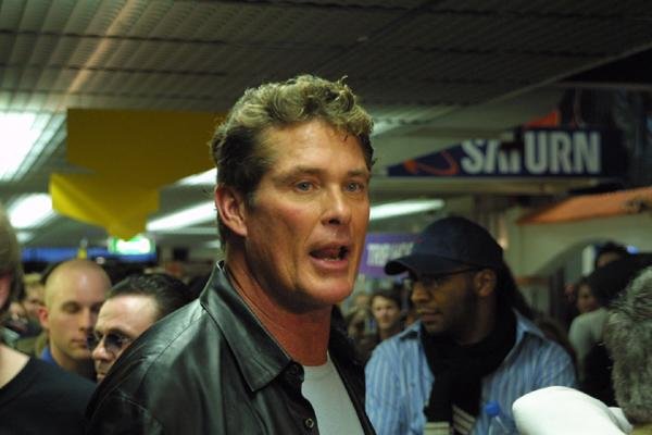 David Hasselhoff – David Hasselhof Anfang 2004 im Saturn Köln. – 