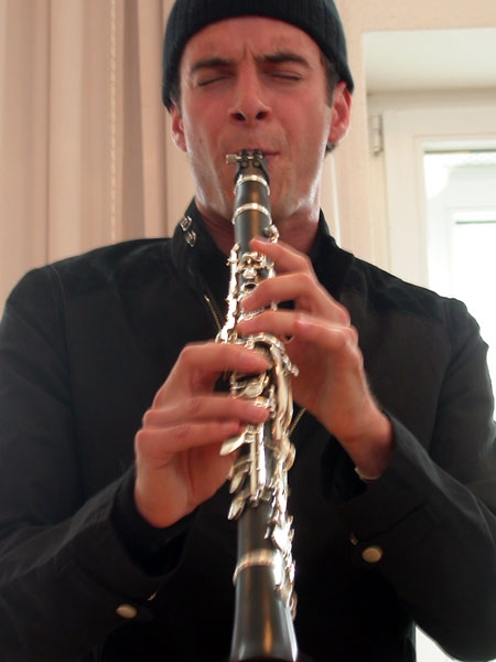 David Orlowskys Klezmorim auf "Noema"-Tour. – Abrocken auf der Klarinette ...