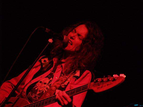 Dead Moon am 15. November 2006 vor der halben laut.de-Redaktion und weiteren 130 Zuschauern in Konstanz. – 