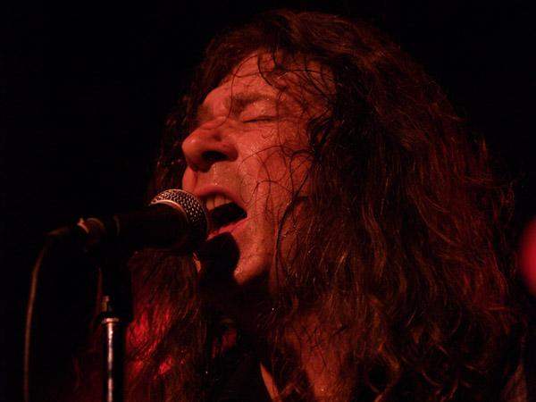 Dead Moon am 15. November 2006 vor der halben laut.de-Redaktion und weiteren 130 Zuschauern in Konstanz. – 