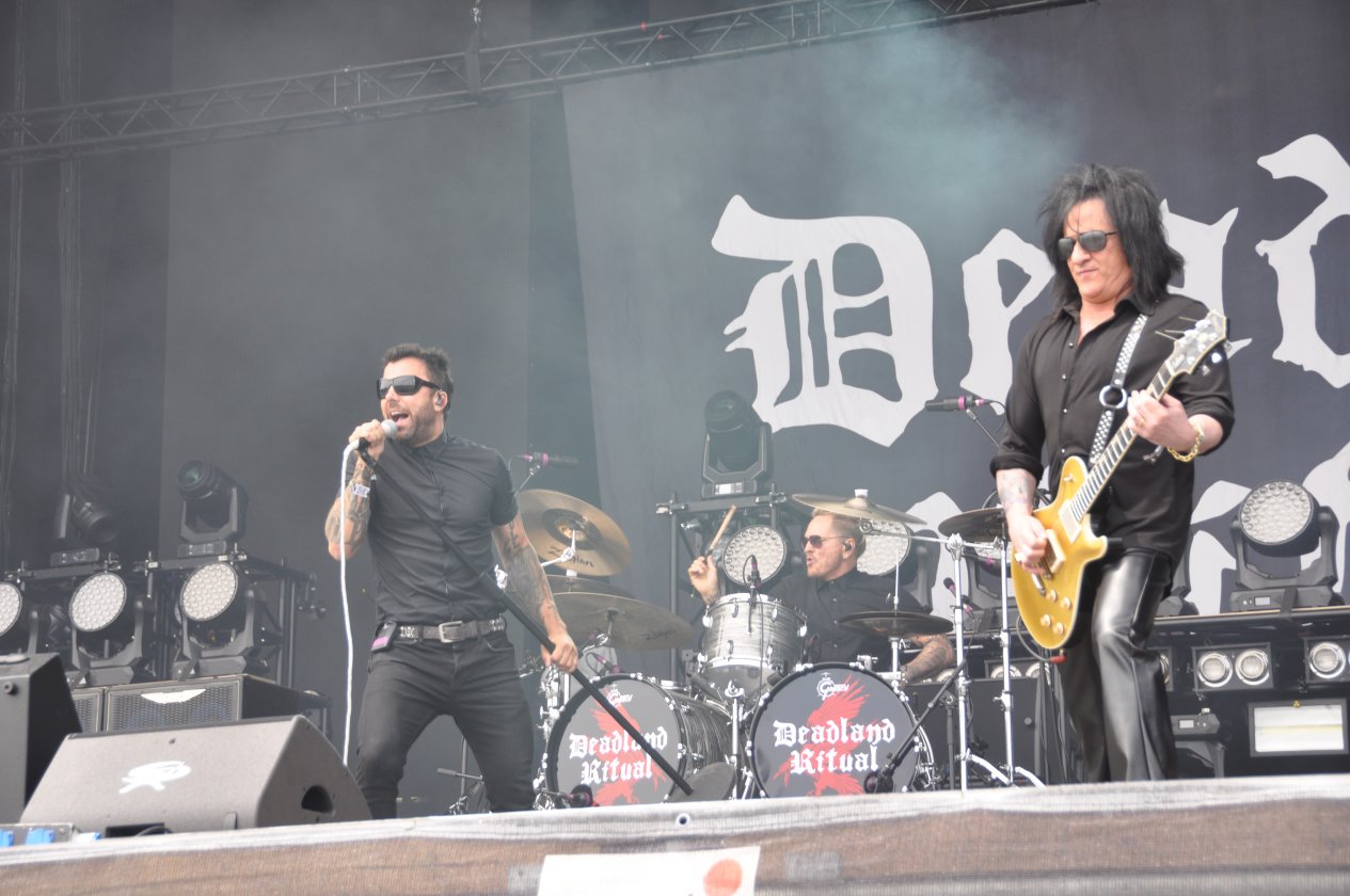 Die Supergroup um Black Sabbath-Bassist Geezer Butler und Ex-Gunner Matt Sorum. – Deadland Ritual.