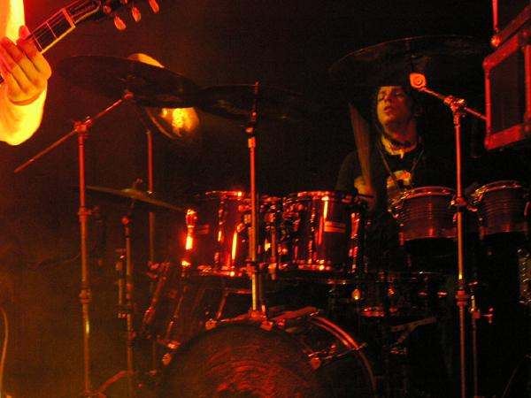 Was andere in der Woche rauchen, quarzen Deadsoul Tribe am Tag. – 