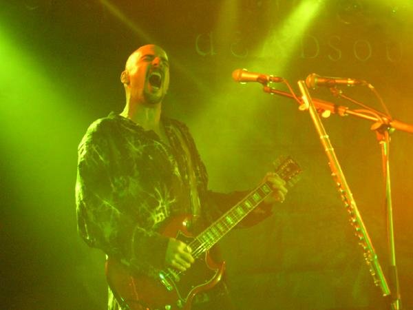 Was andere in der Woche rauchen, quarzen Deadsoul Tribe am Tag. – 