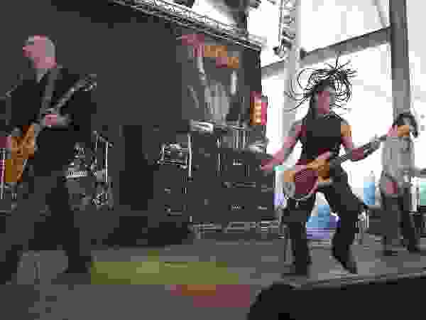 Deadsoul Tribe – Die neue Band des ehemalige Psychotic Waltz Sängers konnte voll überzeugen. – 