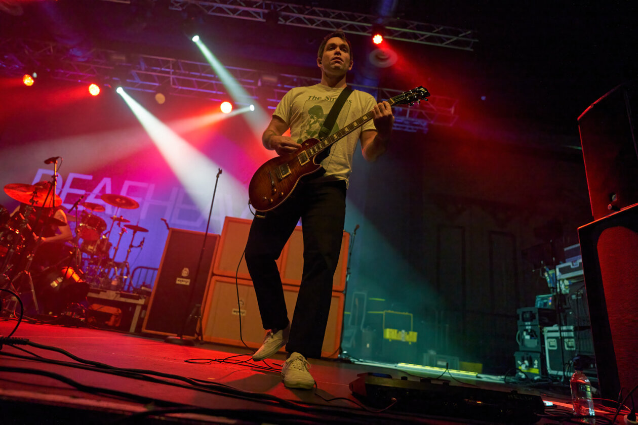Support für Knocked Loose: George Clarke, Kerry McCoy und Band. – Deafheaven.
