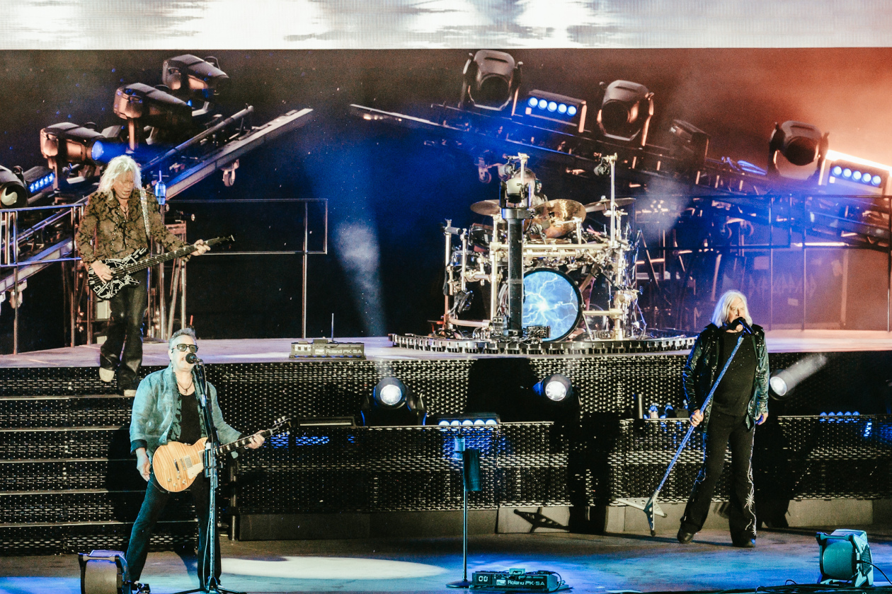 Die US-Amerikaner traten zum ersten Mal in ihrer seit Jahrzehnten andauernden Karriere in Wacken auf. – Def Leppard.