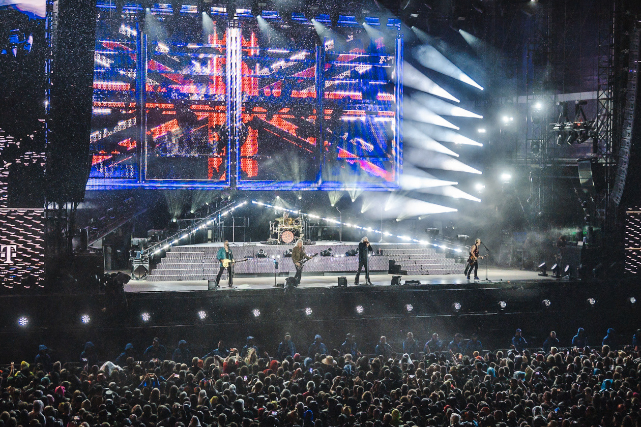 Die US-Amerikaner traten zum ersten Mal in ihrer seit Jahrzehnten andauernden Karriere in Wacken auf. – Def Leppard.
